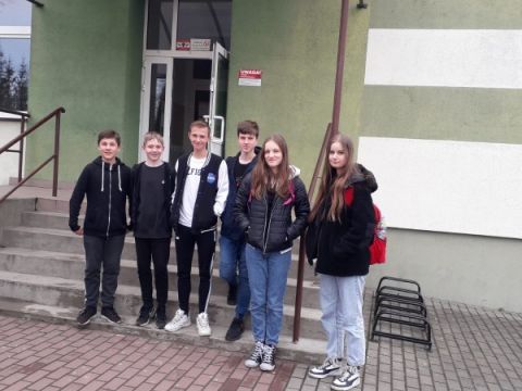 Wycieczka uczniów klasy ósmej do ZSLiA i ZSLiT